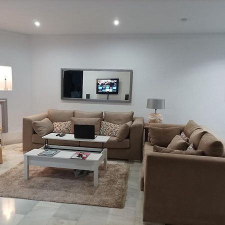 Large 2 Bed Apt Puerto Banus Marina Private Parking Marbella Exterior foto