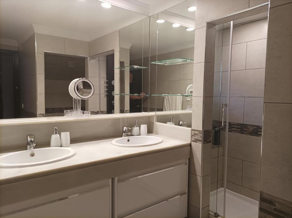 Large 2 Bed Apt Puerto Banus Marina Private Parking Marbella Exterior foto